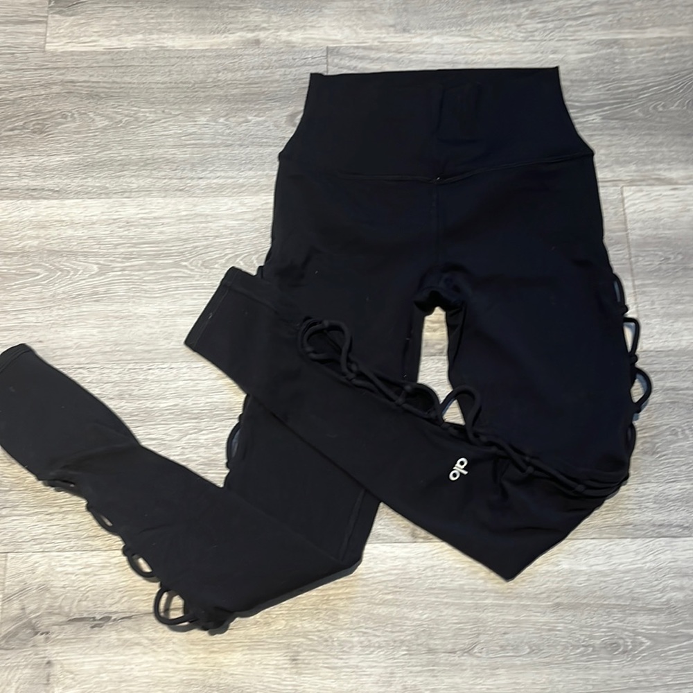 Alo leggings size xs.